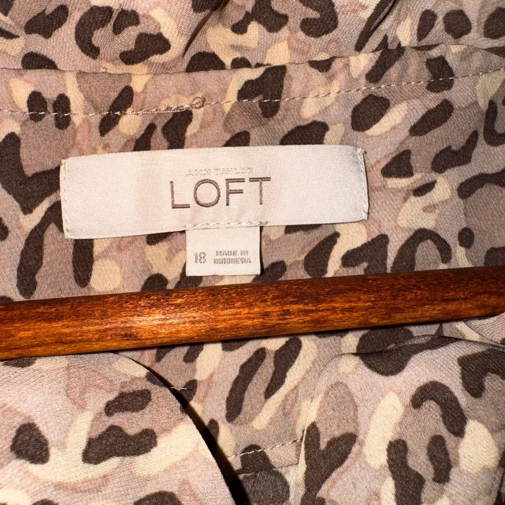 LOFT Animal Print Button-Up Belted Long Sleeve Ruffle Neck Dress Size 18 - Picture 4 of 10